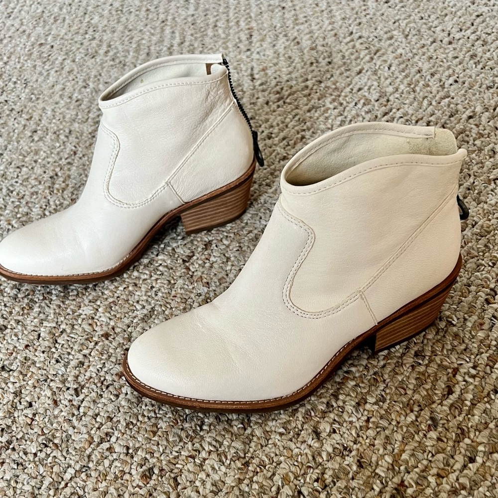 Never worn.